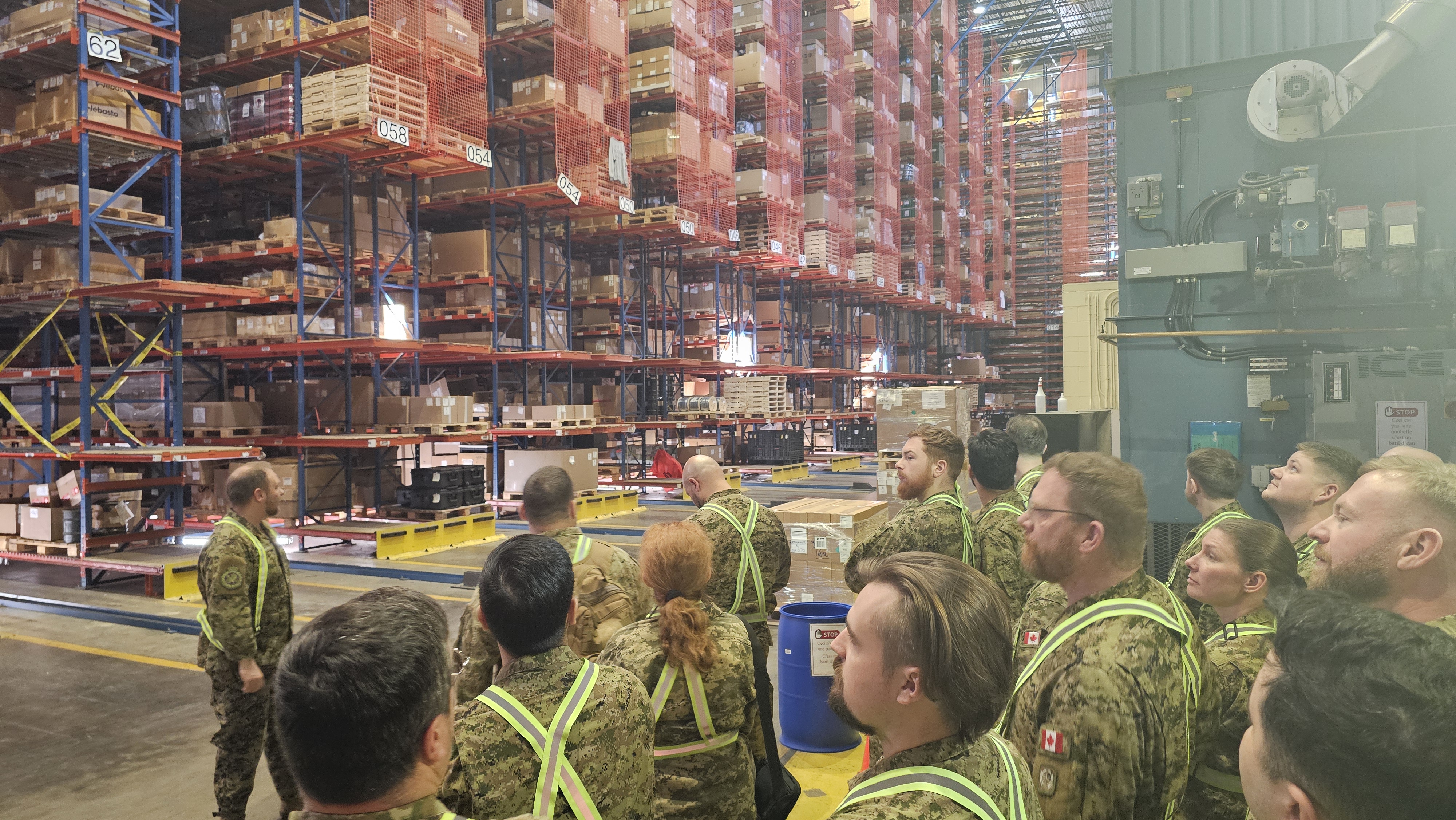 Les étudiants explorent le depots operationel 